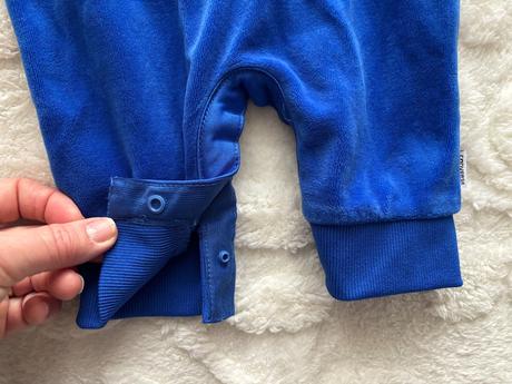 Krásný semiš.overal značkový - v.3/6 měs., converse,68