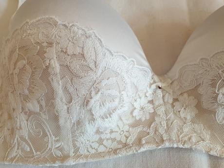 Podprsenka krajková svatební, intimissimi,80b