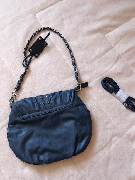 Modra mala kabelka castro,