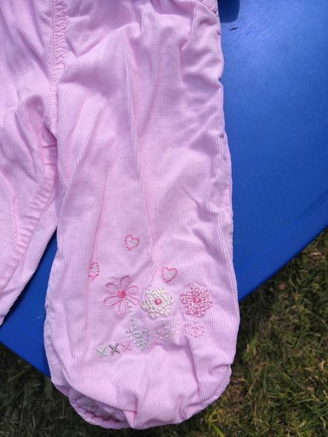 Bundička a kalhoty, 74