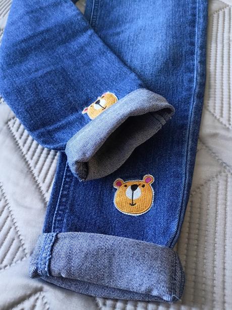 2x nové džíny s tenisky, 128/134, 128 / 134