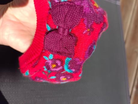 Baret, bows & arrows,68