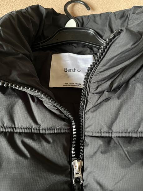 Černá vesta, bershka,m