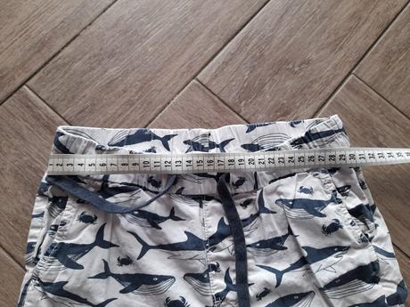 Chlapecké plátěné kraťasy zn. hm, vel. 128, h&m,128