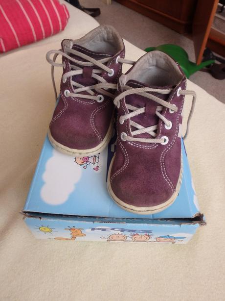 První boty - fialové, pegres,20