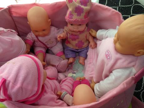 Vozik-aktivni choditko-kocarek panenkami,