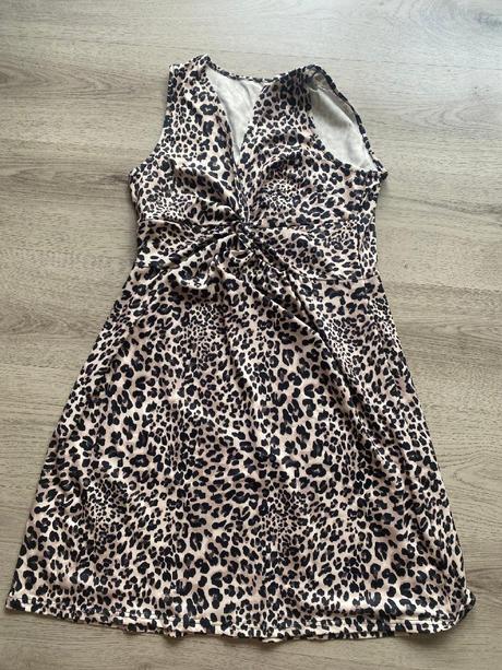 Krásné luxusní nové šaty velikost 42/44/xl, 44 / xxl