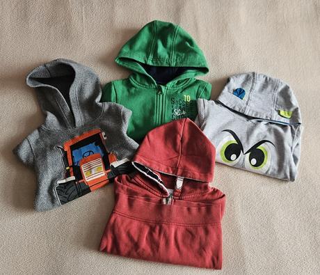 Chlapecký set čtyř mikin, vel.98/104, palomino,98