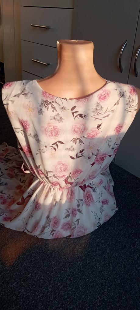 Šaty zn."made in italy" vel."3", 