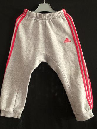 Šedé tepláky s tkaničkou, adidas,98