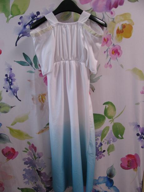 Karneval- krásný kostým řecké bohyně, 