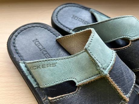 Celokožené pantofle, žabky kickers, kickers,38