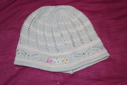 Dívčí háčkovaná čepička růžičky obv. 41 - 45 cm, 86