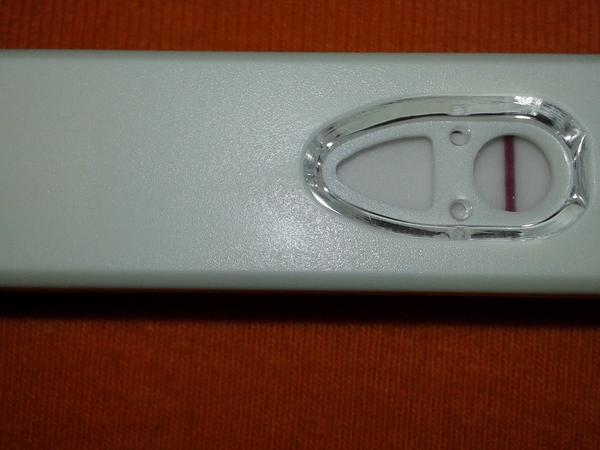 Těhotenský test z Rossmannu. Jaký na něj máte názor? Vidíte něco?