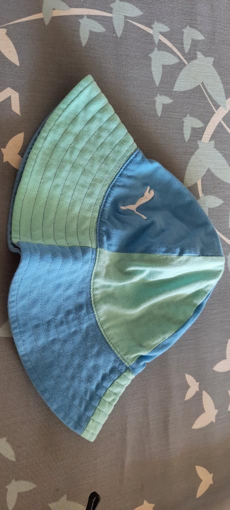 Klobouček značky puma, puma