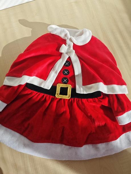 Vánoční šaty, 68