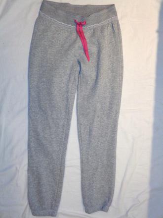 Super šedé melírované tepláky, 152