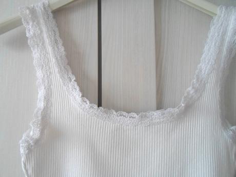 Bílé tričko triko tílko crop top s krajkou, clockhouse,xs