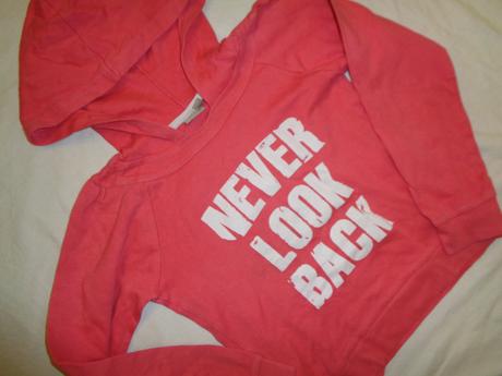 Lososová mikina s nápisem, 122