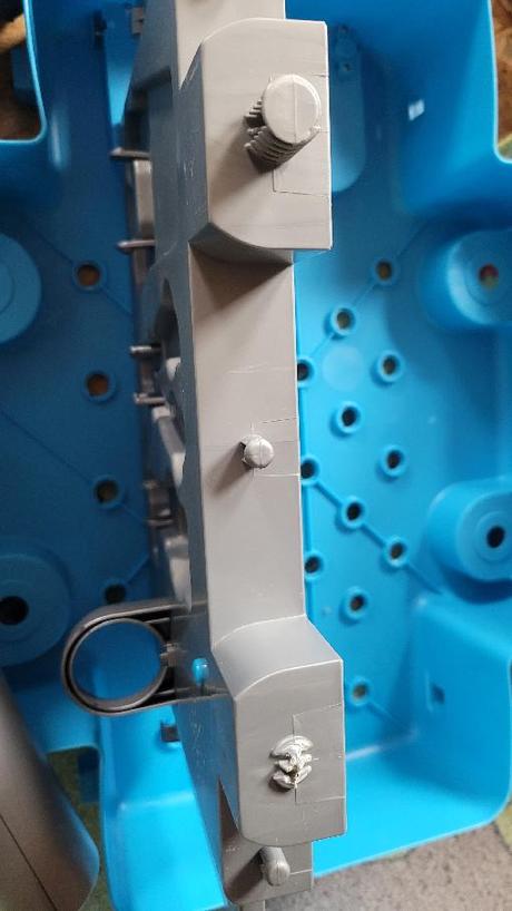 Dětský pracovní stolek a nářadí,