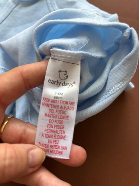 Body bledě modré - v.3/6 měsíců, early days,68