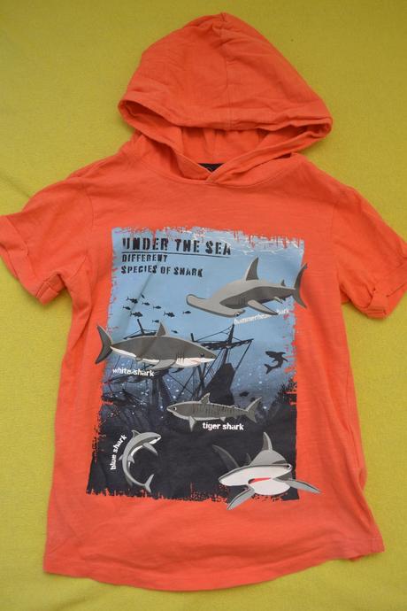Kvalitní tričko se žraloky, v.116,   bavlna, dopodopo,116