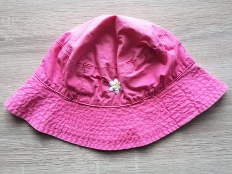 Bavlněný klobouček vel. 3-6 let, mothercare