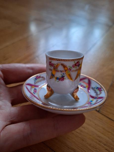 Porcelánový set hrníček a talířek miniatura, 