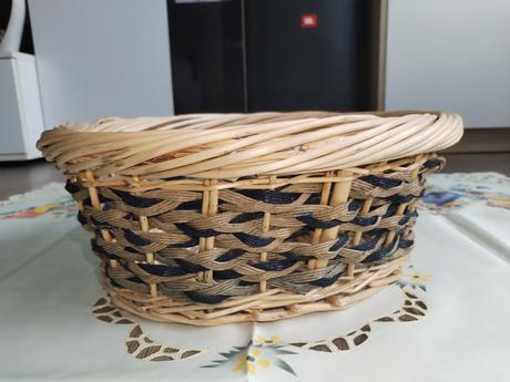 Nový velikonoční ubrus 85x85 cm s košíkem, 