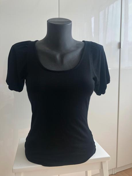 Melrose cerne tricko s balonovymi rukavy 34, 34