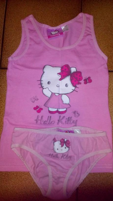 Spodní souprava , sanrio,104