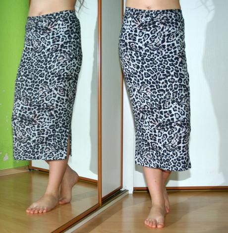 Pružná sukně střední délky s rozparkem, f&f,34