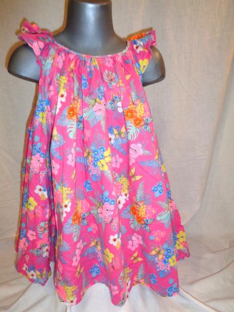 Nepřehlédnutelné květované šaty, marks & spencer,110