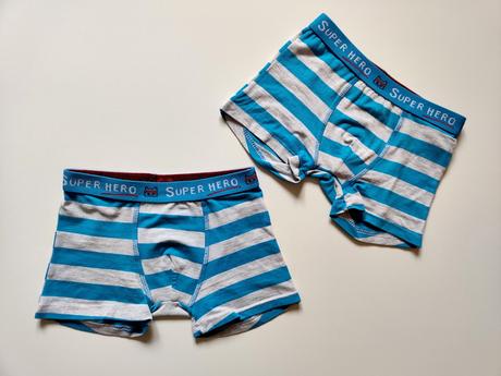2x pruhované boxerky vel. 110, 110