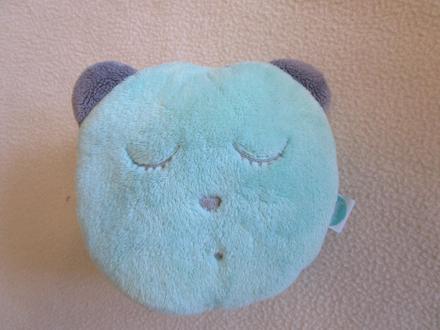 Heboučký zelený medvídek s bílým šumem myhummy, 