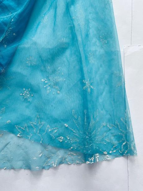 An6/ kostým elza - v.cca 3/4 roky, 