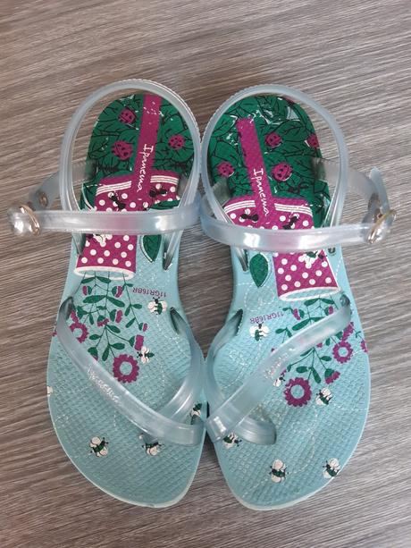 Dívčí sandále, sandálky, 32