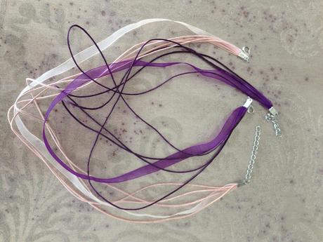 Komplet bižuterie plast,látka, swarovski,perličky, 