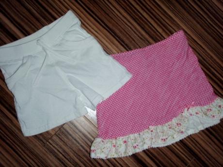 Bílé bavlněné kraťásky a vzdušná sukýnka, 86–98