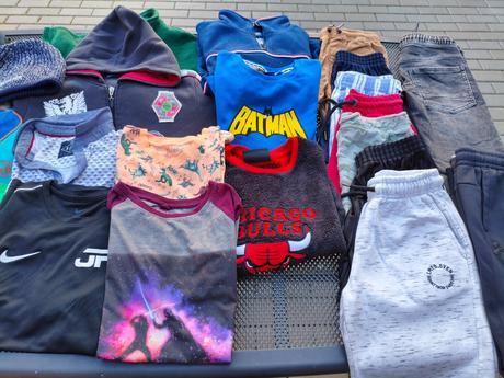 Balík 25ks jaro-léto-podzim 122-134 chlapec, 122–134