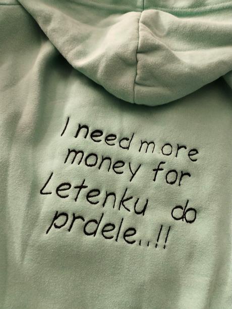 Mikina s originálním textem vel.m-l, amisu,m