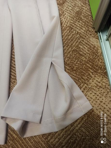 Kalhoty a halenky, s