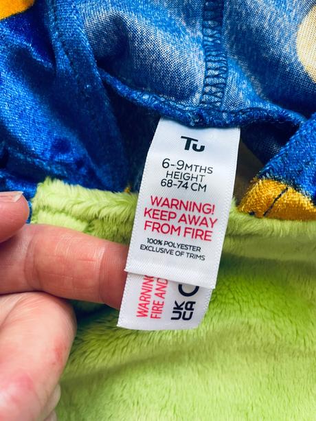 An12/ kostym přišerka - v.6/9 měs.,