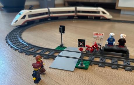 Lego city vysokorychlostní osobní vlak 60051,