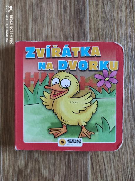 Leporelo zvířátka na dvorku, 