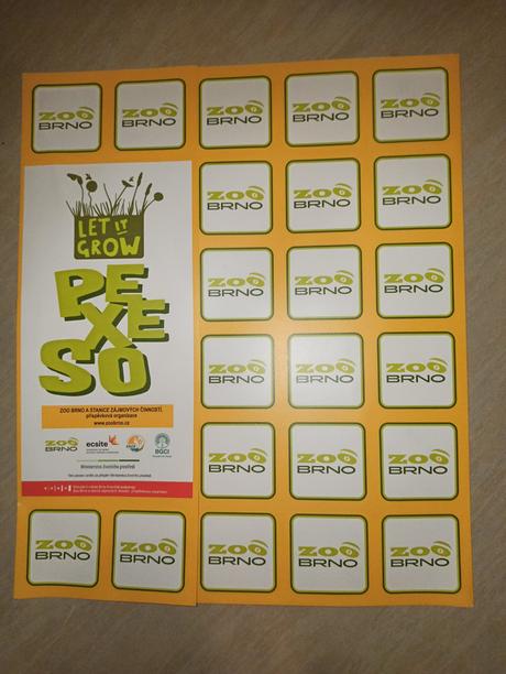 Dřevěné městečko včetně krabice, pexeso,