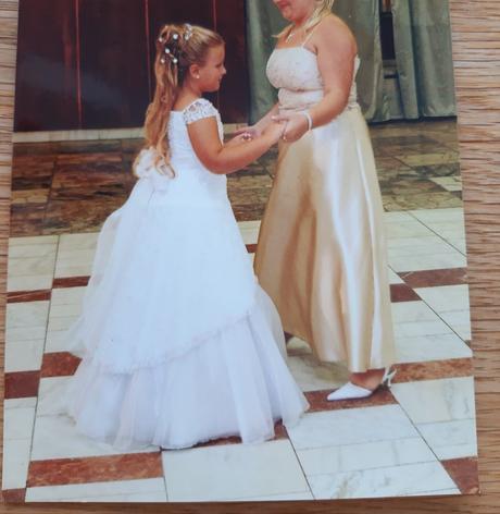 Společenské šaty, 42