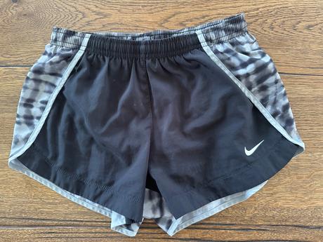 Kraťasy, nike,146