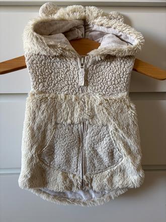 Vesta chlupatá zn. next - v.2/3 roky, next,98