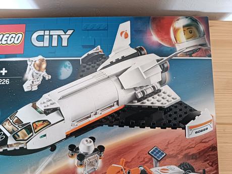 Lego city 60226 raketoplán zkoumající mars,